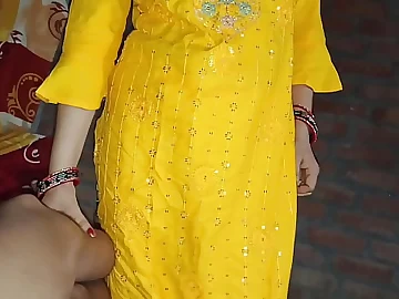 Cauple95 and her steaming stepsister get kinky in a molten Indian hook-up
