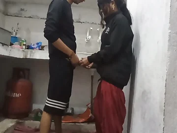 I take control and detach my stepsister in the kitchen - GONZO Movies